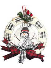 Load image into Gallery viewer, Snowman Christmas Ribbon and Yarn Wreath
