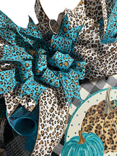 Load image into Gallery viewer, Welcome Fall Wreath