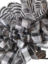 Load image into Gallery viewer, BOO Halloween Wreath