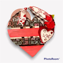 Load image into Gallery viewer, Love Heart Door Hanger