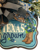 Load image into Gallery viewer, Texas Grown Grapevine Wreath, Western Decor, Rustic Decor
