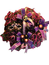 Load image into Gallery viewer, Mardi Gras Wreath, Masque Mardi Gras Decor, Black and Pink Mardi Gras, Fat Tuesday
