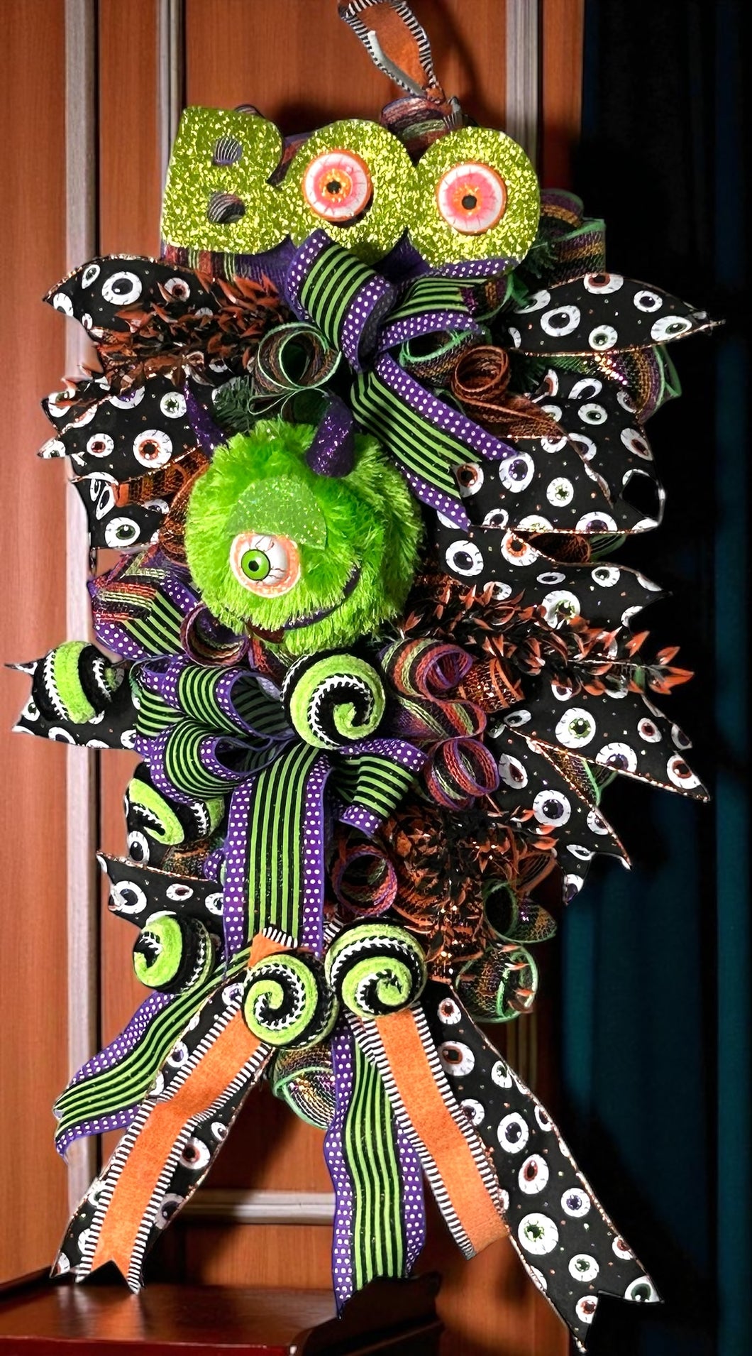 Green Monster Halloween Swag Wreath, Halloween Decor, Creepy Eyes