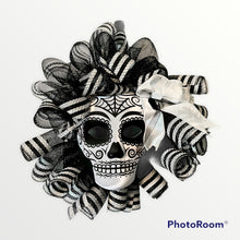 Load image into Gallery viewer, Skull-Dia De Los Muerte Wreath
