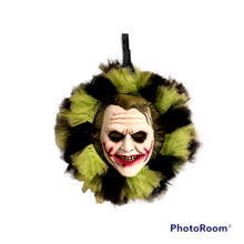 Load image into Gallery viewer, Joker-Dark Knight Halloween Mask Wreath
